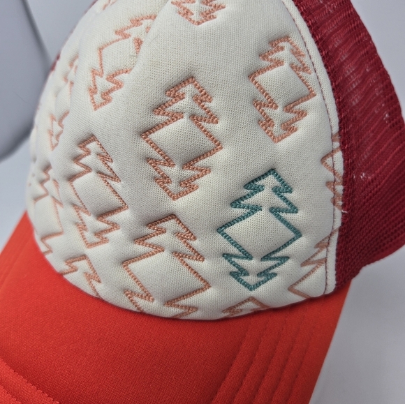 THE NORTH FACE RED MESH SNAPBACK TRUCKER HAT BASEBALL CAP OUTDOOR WOMEN OS TREES - Picture 3 of 11